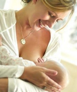 Применение фитопрепарата Альфальфа компании NSP для повышения лактации у кормящих матерей